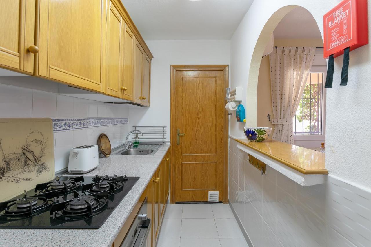 Heads 2 Holiday Homes Apartment Вильямартин Экстерьер фото